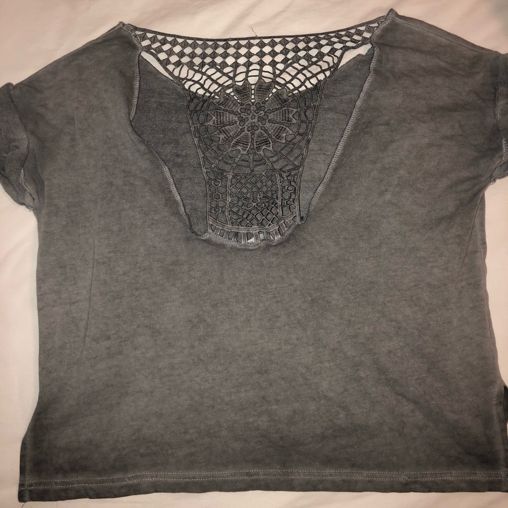 ☀️Adorable Grey Cropped Tee!